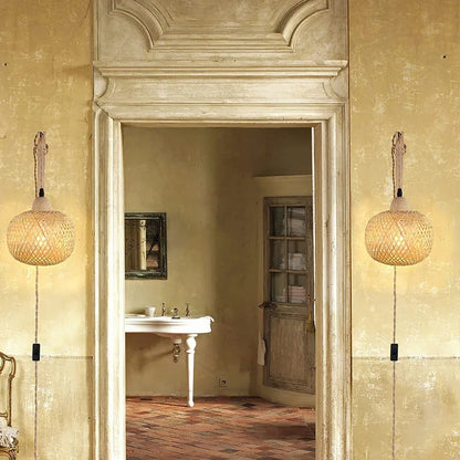 BambooGlow - מנורת הקיר